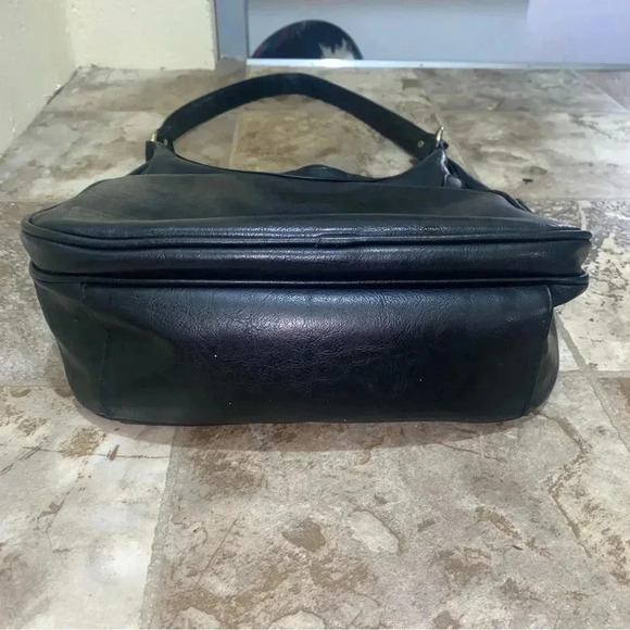 Women’s Black with Gold Details Faux Leather Shoulder  Bag Purse lots of Storage - Picture 11 of 16
